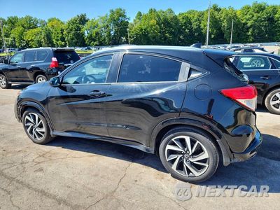 Drugie zdjęcie samochodu z przodu: 2019 HONDA HR-V SPORT VIN:3CZRU6H11KG726793 - miniatura