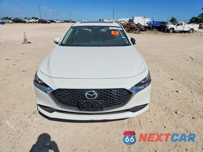 Piąte zdjęcie samochodu w środku: 2025 MAZDA 3 PREFERRED VIN:3MZBPACM6SM459720 - miniatura