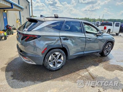 Trzecie zdjęcie samochodu z tyłu: 2025 HYUNDAI TUCSON SEL VIN:5NMJC3DE3SH565851 - miniatura