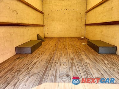 Zdjęcie 10 z 12 samochodu: 2019 GMC SAVANA BOX TRUCK VIN:1GDY7RFP3K1332191 - miniatura