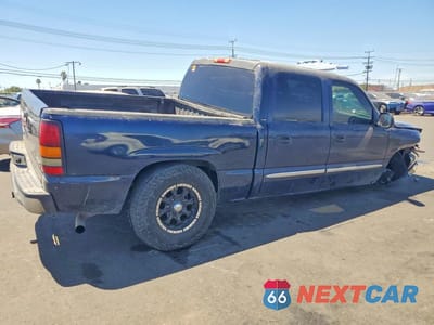 Trzecie zdjęcie samochodu z tyłu: 2006 GMC NEW SIERRA C1500 VIN:2GTEC13Z661289511 - miniatura