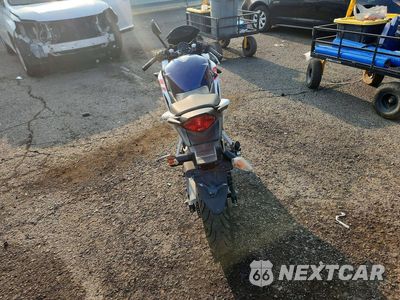 Czwarte zdjęcie samochodu z boku: 2012 HONDA CBR250 R VIN:MLHMC4102C5200543 - miniatura