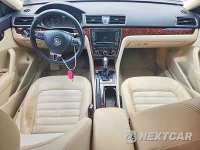 Zdjęcie 8 z 12 samochodu: 2012 VOLKSWAGEN PASSAT SEL VIN:1VWCN7A3XCC093397 - miniatura