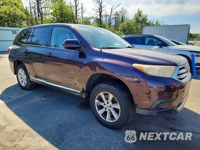Czwarte zdjęcie samochodu z boku: 2012 TOYOTA HIGHLANDER BASE VIN:5TDBK3EH2CS123366 - miniatura