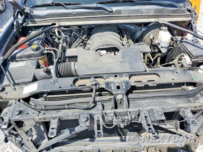 Zdjęcie 11 z 13 samochodu: 2018 CHEVROLET SUBRBAN VIN:1GNSKHKCXJR105982 - miniatura