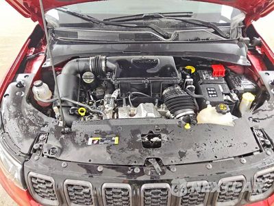 Zdjęcie 12 z 13 samochodu: 2026 JEEP COMPASS LATITUDE VIN:3C4NJDBN5TT161390 - miniatura