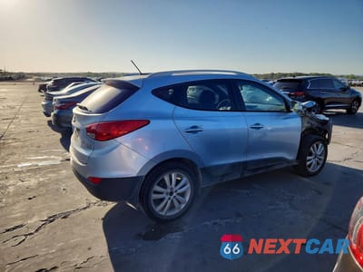 Trzecie zdjęcie samochodu z tyłu: 2011 HYUNDAI TUCSON LIMITED VIN:KM8JU3AC4BU138151 - miniatura