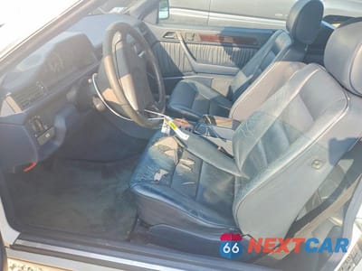 Zdjęcie 7 z 12 samochodu: 1995 MERCEDES-BENZ E 320 VIN:WDBEA66E1SC282772 - miniatura