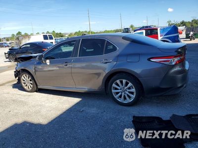 Drugie zdjęcie samochodu z przodu: 2018 TOYOTA CAMRY LE VIN:4T1B11HK5JU538054 - miniatura
