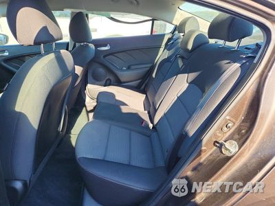 Zdjęcie 10 z 12 samochodu: 2018 KIA FORTE LX VIN:3KPFL4A72JE227610 - miniatura
