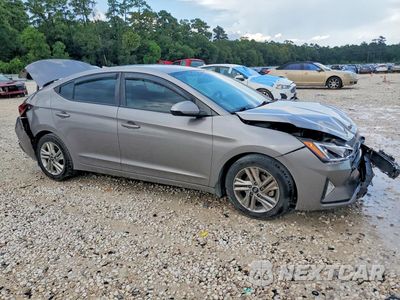 Czwarte zdjęcie samochodu z boku: 2020 HYUNDAI ELANTRA SEL VIN:KMHD84LF1LU092715 - miniatura