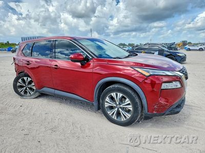 Czwarte zdjęcie samochodu z boku: 2021 NISSAN ROGUE SV VIN:5N1AT3BAXMC744496 - miniatura