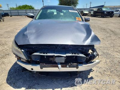 Piąte zdjęcie samochodu w środku: 2015 HYUNDAI GENESIS 5.0L VIN:KMHGN4JFXFU063386 - miniatura