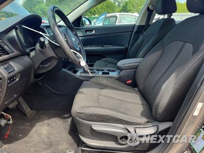 Zdjęcie 7 z 12 samochodu: 2017 KIA OPTIMA LX VIN:5XXGT4L36HG167203 - miniatura