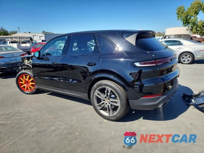 Drugie zdjęcie samochodu z przodu: 2024 PORSCHE CAYENNE VIN:WP1AA2AY4RDA03943 - miniatura