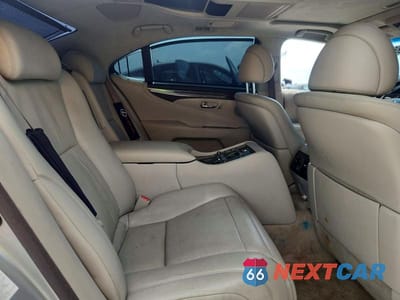Zdjęcie 10 z 12 samochodu: 2007 LEXUS LS 460L VIN:JTHGL46FX75007705 - miniatura