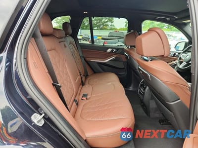 Zdjęcie 11 z 13 samochodu: 2026 BMW X5 M60I VIN:5UX33EU08T9421927 - miniatura