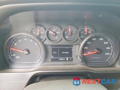 Zdjęcie 9 z 12 samochodu: 2020 CHEVROLET SILVERADO C1500 VIN:3GCNWAEF6LG283141 - miniatura