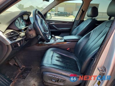 Zdjęcie 7 z 13 samochodu: 2015 BMW X5 XDRIVE35I VIN:5UXKR0C51F0K61201 - miniatura