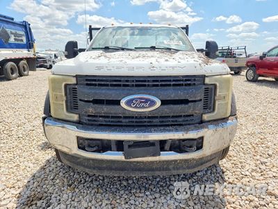 Piąte zdjęcie samochodu w środku: 2017 FORD F550 SUPER DUTY VIN:1FDUF5GY2HEB24886 - miniatura