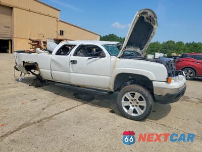 Czwarte zdjęcie samochodu z boku: 2006 CHEVROLET SILVERADO K1500 VIN:1GCEK19B56Z110380 - miniatura