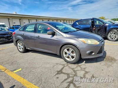 Czwarte zdjęcie samochodu z boku: 2013 FORD FOCUS SE VIN:1FADP3F28DL292465 - miniatura