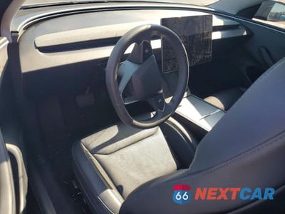 Zdjęcie 8 z 12 samochodu: 2025 TESLA MODEL 3 VIN:5YJ3E1EA0SF067790 - miniatura
