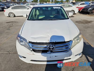 Piąte zdjęcie samochodu w środku: 2011 TOYOTA AVALON LIMITED VIN:4T1BK3DB5BU433398 - miniatura