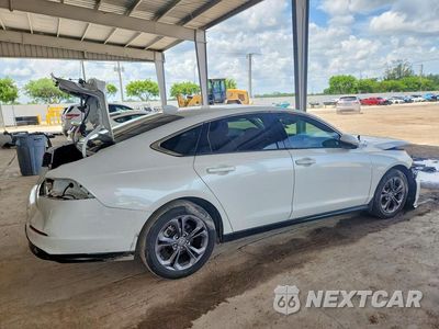 Trzecie zdjęcie samochodu z tyłu: 2024 HONDA ACCORD HYBRID EXL VIN:1HGCY2F69RA061207 - miniatura