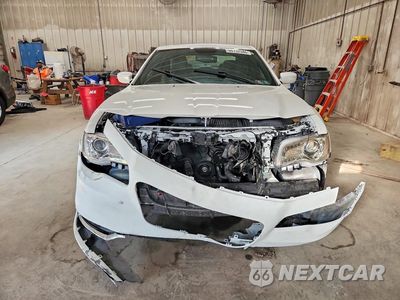 Piąte zdjęcie samochodu w środku: 2014 CHRYSLER 300 S VIN:2C3CCAGG5EH353032 - miniatura