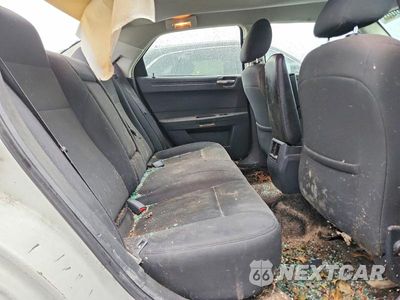 Zdjęcie 10 z 12 samochodu: 2008 CHRYSLER 300 LX VIN:2C3KA43R18H127004 - miniatura