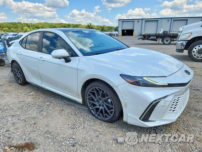 Czwarte zdjęcie samochodu z boku: 2025 TOYOTA CAMRY XSE VIN:4T1DAACK2SU563379 - miniatura