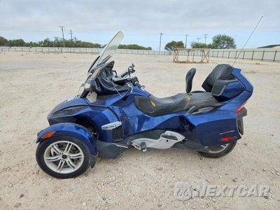 Trzecie zdjęcie samochodu z tyłu: 2010 CAN-AM SPYDER ROADSTER RT VIN:2BXJBKC18AV000728 - miniatura