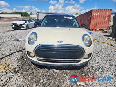 Piąte zdjęcie samochodu w środku: 2017 MINI COOPER CLUBMAN VIN:WMWLN5C5XH2E32386 - miniatura