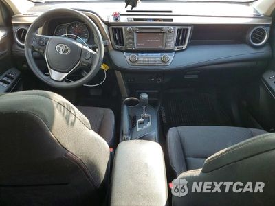 Zdjęcie 8 z 14 samochodu: 2015 TOYOTA RAV4 XLE VIN:JTMRFREV0FD118128 - miniatura