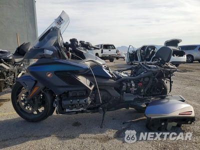 Trzecie zdjęcie samochodu z tyłu: 2021 HONDA GL1800 B VIN:JH2SC7946MK300013 - miniatura