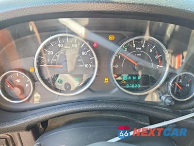 Zdjęcie 9 z 12 samochodu: 2011 JEEP WRANGLER UNLIMITED RUBICON VIN:1J4BA6H17BL593471 - miniatura