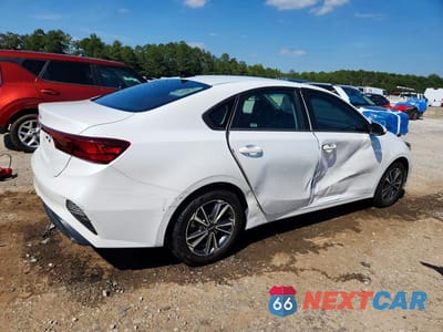 Trzecie zdjęcie samochodu z tyłu: 2024 KIA FORTE LXS VIN:3KPF24AD1RE738651 - miniatura