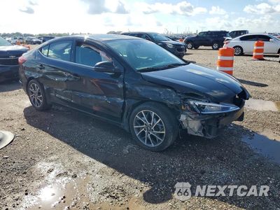 Czwarte zdjęcie samochodu z boku: 2020 HYUNDAI ELANTRA LIMITED VIN:KMHD84LFXLU882711 - miniatura