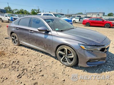 Czwarte zdjęcie samochodu z boku: 2018 HONDA ACCORD SPORT VIN:1HGCV2F34JA030272 - miniatura