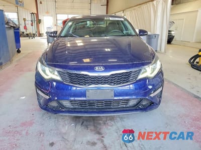 Piąte zdjęcie samochodu w środku: 2019 KIA OPTIMA LX VIN:5XXGT4L35KG351880 - miniatura