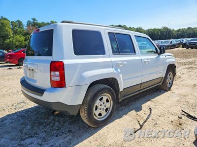 Trzecie zdjęcie samochodu z tyłu: 2016 JEEP PATRIOT SPORT VIN:1C4NJPBBXGD732620 - miniatura