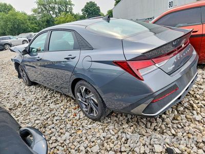 Drugie zdjęcie samochodu z przodu: 2025 HYUNDAI ELANTRA SEL SPORT VIN:KMHLM4DGXSU902422 - miniatura