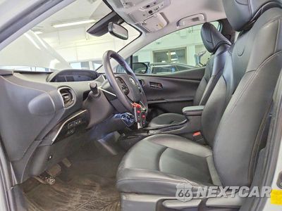 Zdjęcie 7 z 12 samochodu: 2021 TOYOTA PRIUS XLE AWD-E VIN:JTDL9MFU7M3025650 - miniatura