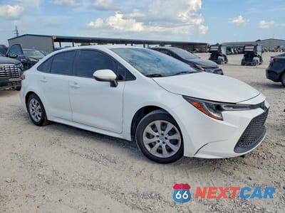 Czwarte zdjęcie samochodu z boku: 2022 TOYOTA COROLLA LE VIN:JTDEPMAE0N3005904 - miniatura