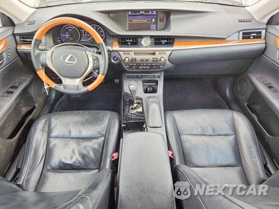 Zdjęcie 8 z 12 samochodu: 2013 LEXUS ES 300H VIN:JTHBW1GGXD2017347 - miniatura