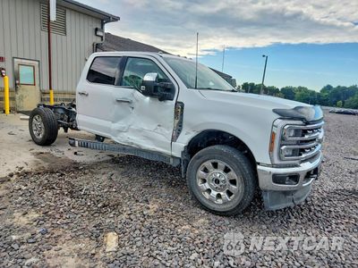 Czwarte zdjęcie samochodu z boku: 2026 FORD F250 SUPER DUTY VIN:1FT8W2BN4TED18586 - miniatura