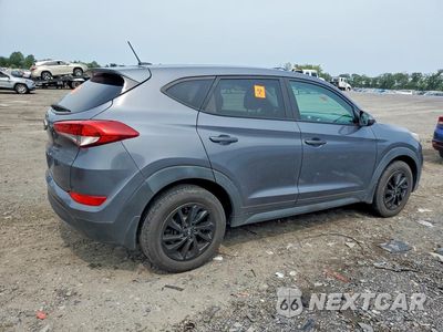 Trzecie zdjęcie samochodu z tyłu: 2017 HYUNDAI TUCSON SE VIN:KM8J23A47HU334219 - miniatura