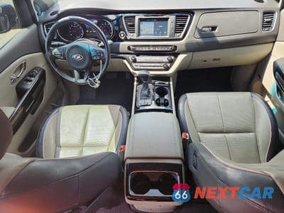 Zdjęcie 8 z 13 samochodu: 2017 KIA SEDONA SX VIN:KNDMC5C18H6305328 - miniatura