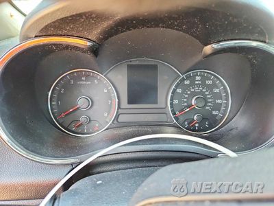 Zdjęcie 9 z 12 samochodu: 2014 KIA FORTE LX VIN:KNAFK4A6XE5191156 - miniatura